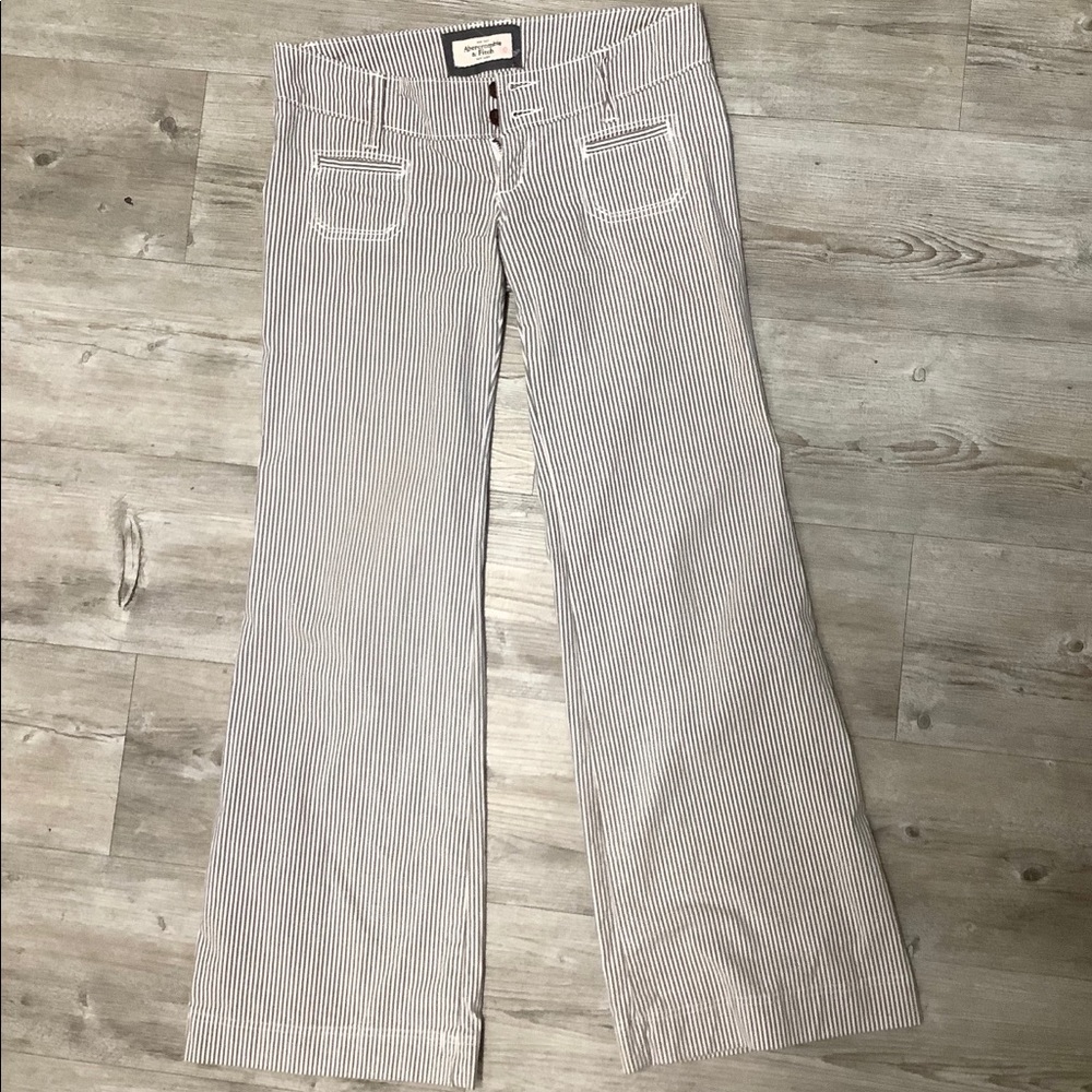 Abercrombie &Fitch stripes pants